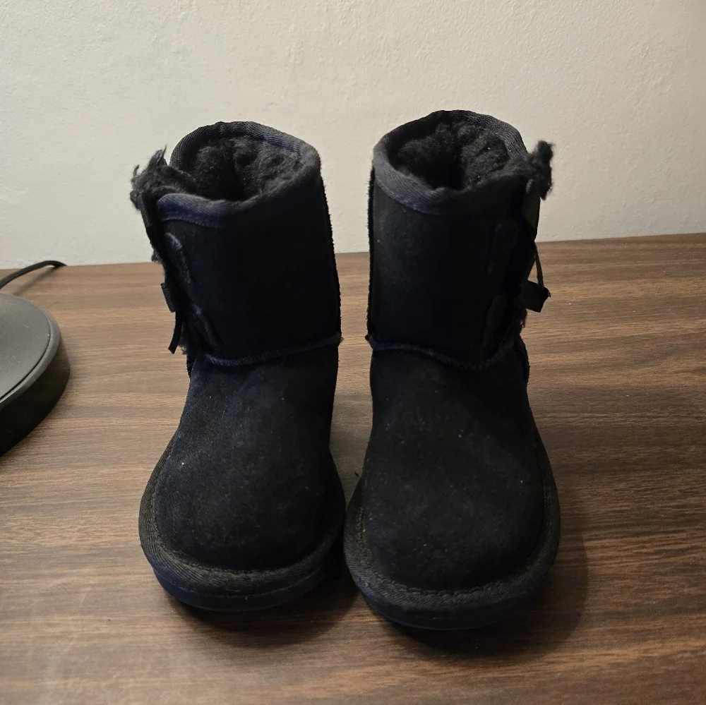 Koolaburra Black Suede Winter Boots Little Girls Size 6